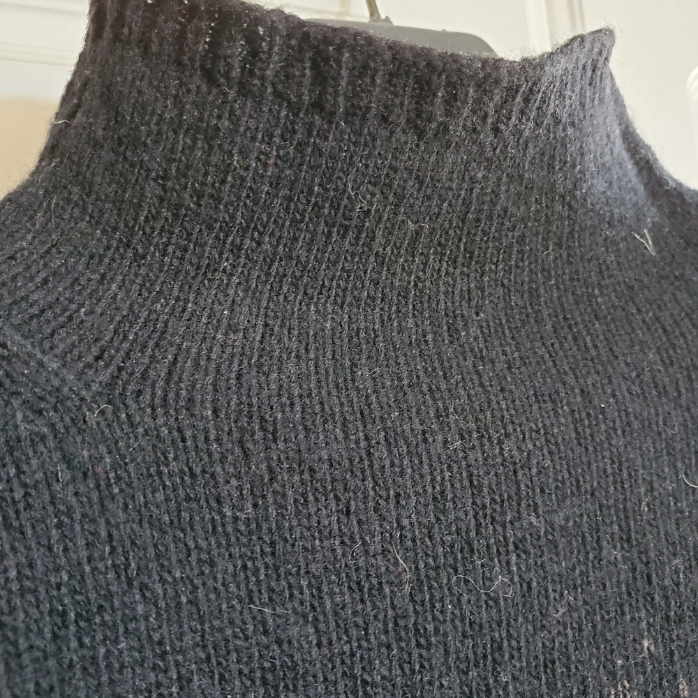 Snow-Flake Motif Pullover View 2